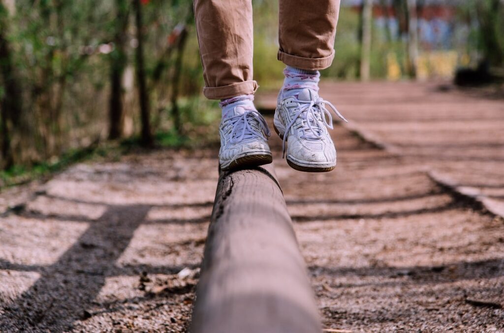 Common Balance Disorders and How Audiologists Can Help | Davies Institute